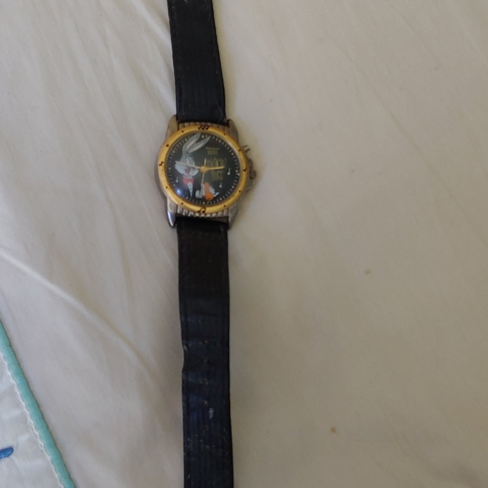 Watch - Picture 2 of 3